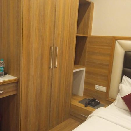 Hotel President Bharwain 外观 照片
