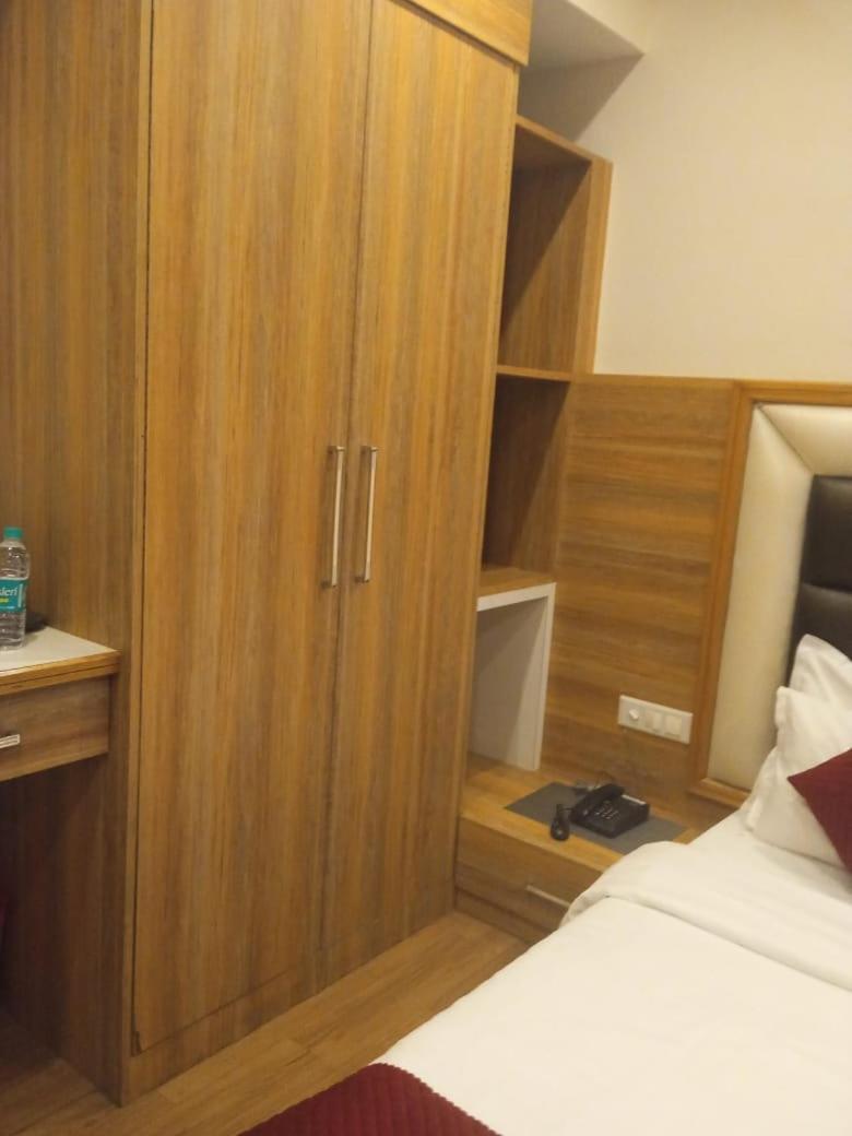 Hotel President Bharwain 外观 照片
